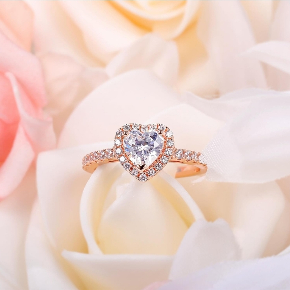 Heart-Shaped Rose Gold Ring with Clear Stones